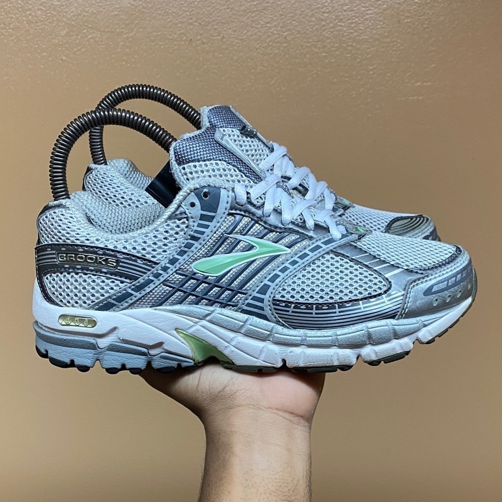 Vintage Brooks Ariel 11 Women’s Running Sneakers “Gray Mint Green White” Sz 6.5